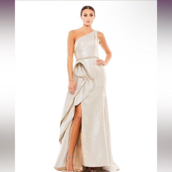Mac Duggal Dresses & Skirts - NWT Mac Duggal Brocade Gold One-Shoulder Gown